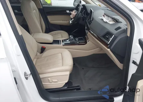 2018 Audi Q5 2.0T Premium/2.0T Tech Premium z USA, uszkodzony, nr VIN WA1CNAFY2J2198243